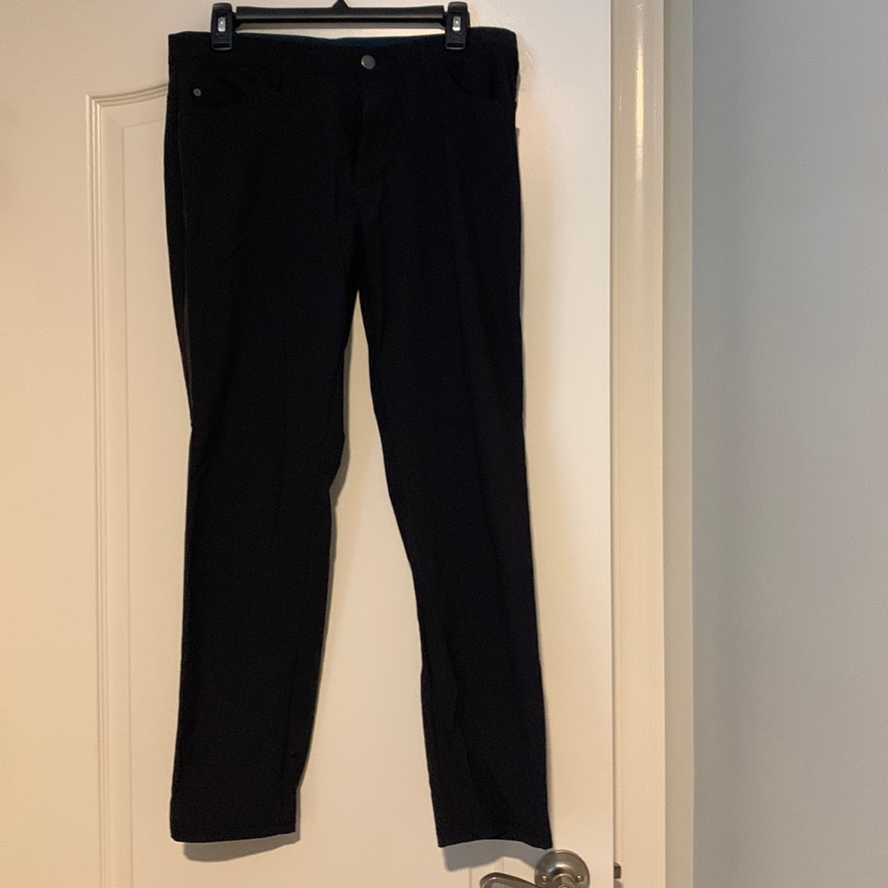 Men’s black Adidas golf pants. Barely worn. Excellent condition.